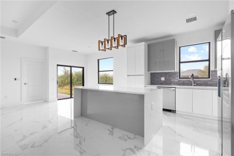 Купить виллу или дом в Кейп-Корал, Флорида 5 комнат, 175.31м2, № 2234996 - фото 15