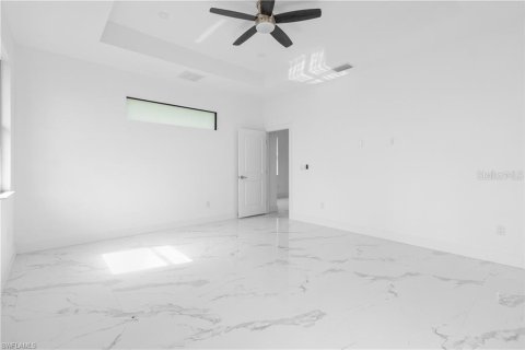 Купить виллу или дом в Кейп-Корал, Флорида 5 комнат, 175.31м2, № 2234996 - фото 25