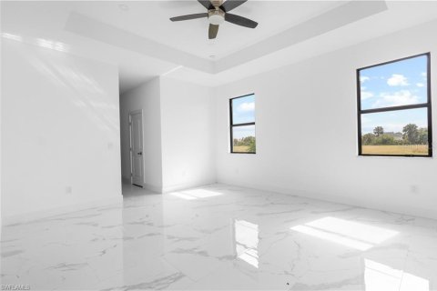 Купить виллу или дом в Кейп-Корал, Флорида 5 комнат, 175.31м2, № 2234996 - фото 24