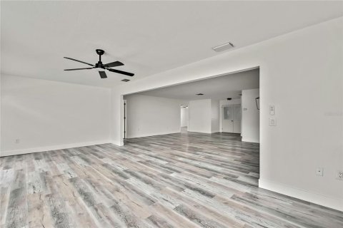 Casa en venta en Spring Hill, Florida, 2 dormitorios, 163.69 m2 № 1542044 - foto 14