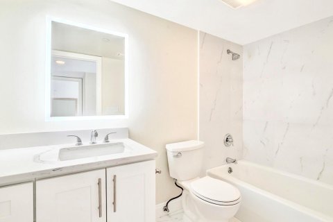 Condominio en venta en Boca Raton, Florida, 2 dormitorios, 133.59 m2 № 1187311 - foto 1