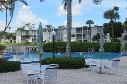 Condo in Lake Worth, Florida, 2 bedrooms № 2184130