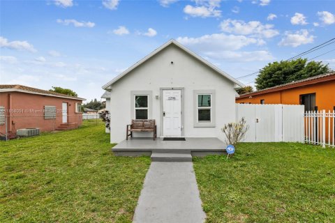 Casa en venta en Miami, Florida, 2 dormitorios, 77.76 m2 № 1882253 - foto 1
