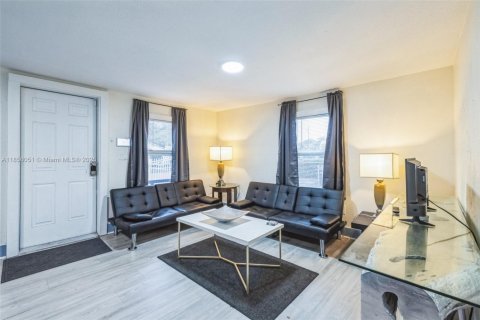 Casa en venta en Miami, Florida, 2 dormitorios, 77.76 m2 № 1882253 - foto 10