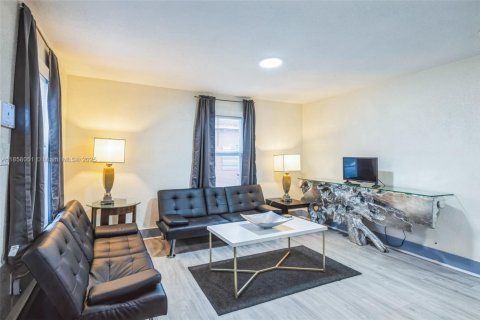 Casa en venta en Miami, Florida, 2 dormitorios, 77.76 m2 № 1882253 - foto 5