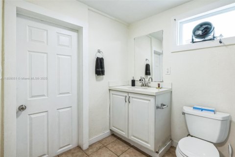 Casa en venta en Miami, Florida, 2 dormitorios, 77.76 m2 № 1882253 - foto 14