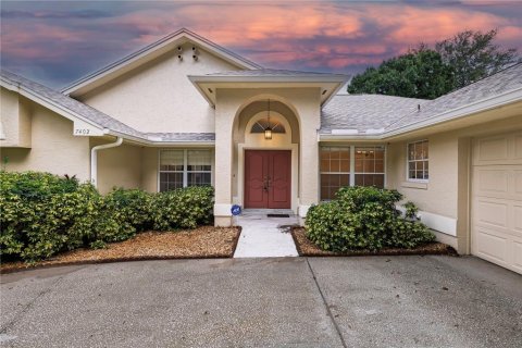 Casa en alquiler en Orlando, Florida, 3 dormitorios, 195.84 m2 № 1913761 - foto 8