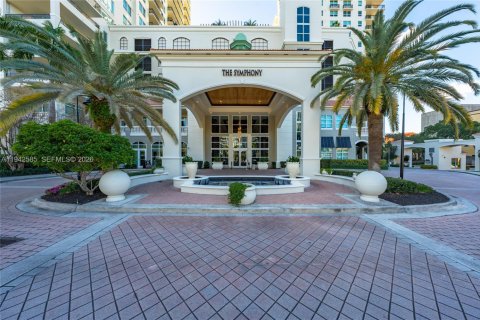 Condo in Fort Lauderdale, Florida, 2 bedrooms  № 2004262 - photo 24