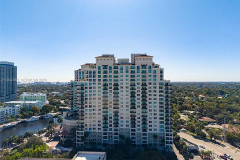 Condo in Fort Lauderdale, Florida, 2 bedrooms  № 2004262 - photo 23