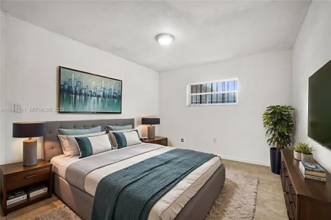 House in Miami, Florida 2 bedrooms, 83.61 sq.m. № 1990645 - photo 5
