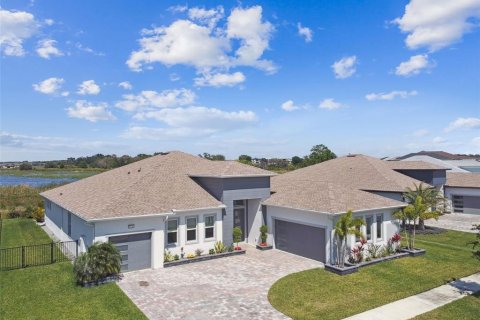House in Wesley Chapel, Florida 4 bedrooms, 325.16 sq.m. № 1786109 - photo 3
