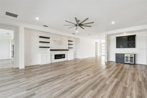 House in Wesley Chapel, Florida 4 bedrooms, 325.16 sq.m. № 1786109 - photo 7