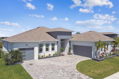 House in Wesley Chapel, Florida 4 bedrooms, 325.16 sq.m. № 1786109 - photo 2