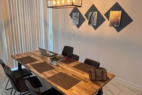 Adosado en alquiler en Kissimmee, Florida, 4 dormitorios, 177.81 m2 № 1911567 - foto 4