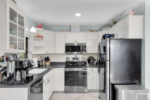 House in Tavernier, Florida 2 bedrooms, 83.61 sq.m. № 2073078 - photo 5