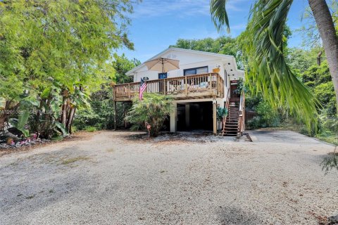House in Tavernier, Florida 2 bedrooms, 83.61 sq.m. № 2073078