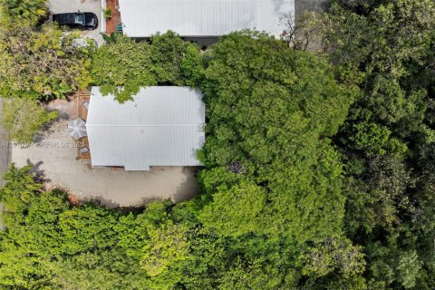 House in Tavernier, Florida 2 bedrooms, 83.61 sq.m. № 2073078 - photo 6