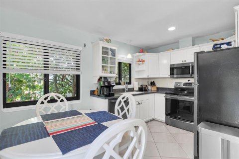 House in Tavernier, Florida 2 bedrooms, 83.61 sq.m. № 2073078 - photo 11