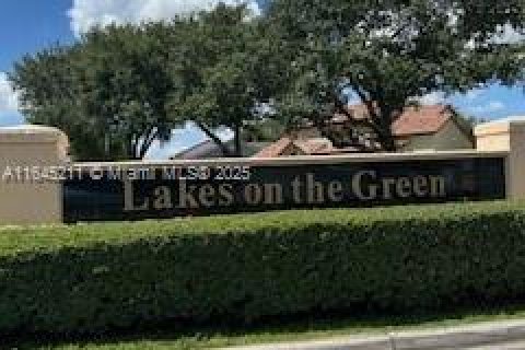 Villa ou maison à vendre à Hialeah, Floride: 2 chambres, 101.26 m2 № 2059898 - photo 15