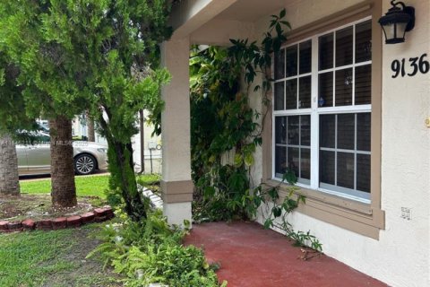 Villa ou maison à Hialeah, Floride 2 chambres, 101.26 m2 № 2059898