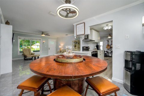 Villa ou maison à vendre à Palm Harbor, Floride: 2 chambres, 112.5 m2 № 2098029 - photo 6