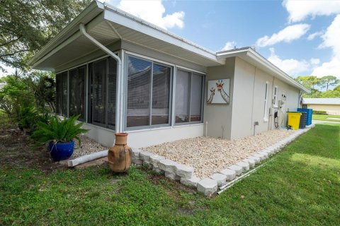 Villa ou maison à vendre à Palm Harbor, Floride: 2 chambres, 112.5 m2 № 2098029 - photo 30
