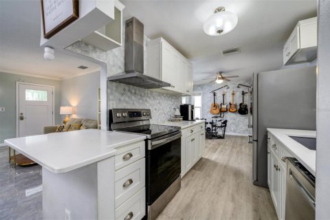 Villa ou maison à vendre à Palm Harbor, Floride: 2 chambres, 112.5 m2 № 2098029 - photo 7
