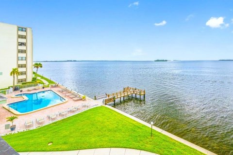 Condo in Dunedin, Florida, 2 bedrooms  № 1324425 - photo 2