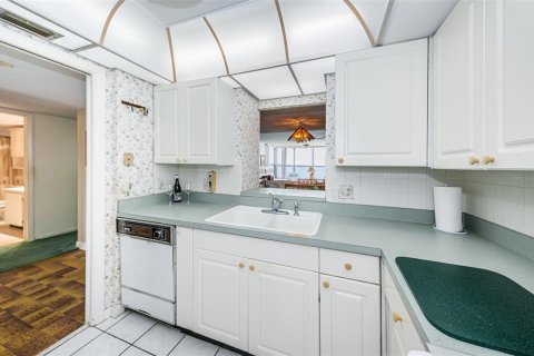 Condo in Dunedin, Florida, 2 bedrooms  № 1324425 - photo 18