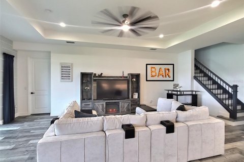 Casa en venta en Wesley Chapel, Florida, 5 dormitorios, 271.37 m2 № 1918290 - foto 3