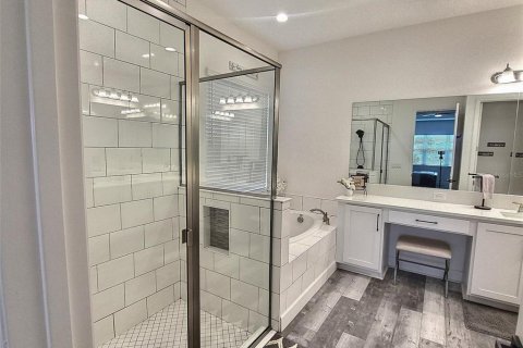 Casa en venta en Wesley Chapel, Florida, 5 dormitorios, 271.37 m2 № 1918290 - foto 16