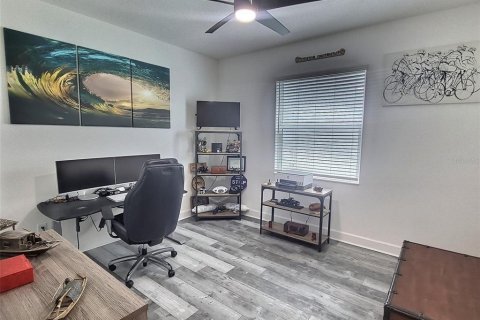 Casa en venta en Wesley Chapel, Florida, 5 dormitorios, 271.37 m2 № 1918290 - foto 28