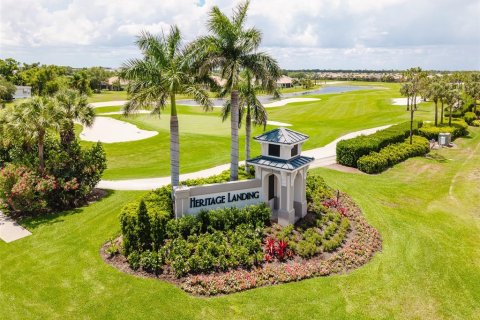 House in Punta Gorda, Florida 4 bedrooms, 240.62 sq.m. № 2230676 - photo 7