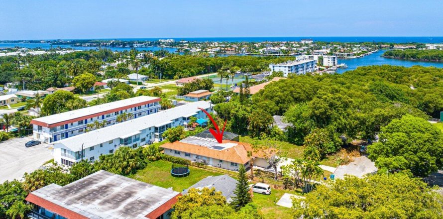 Casa en Boynton Beach, Florida 5 dormitorios, 351.45 m2 № 1216084
