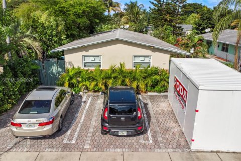 Villa ou maison à louer à Pompano Beach, Floride: 2 chambres, 145.86 m2 № 1998787 - photo 9