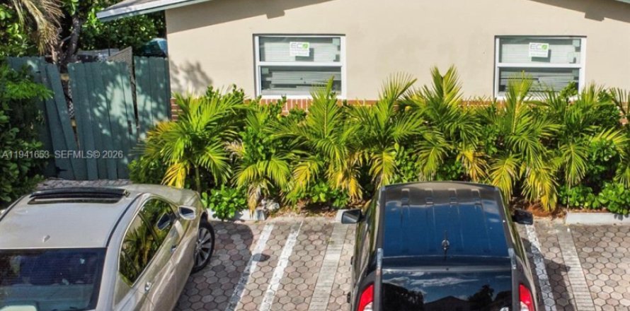 Villa ou maison à Pompano Beach, Floride 2 chambres, 145.86 m2 № 1998787