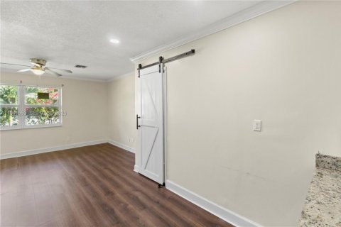 Villa ou maison à louer à Pompano Beach, Floride: 2 chambres, 145.86 m2 № 1998787 - photo 25