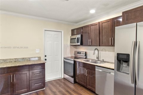 Villa ou maison à louer à Pompano Beach, Floride: 2 chambres, 145.86 m2 № 1998787 - photo 24