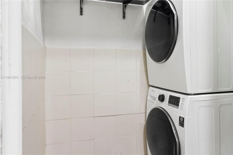 Villa ou maison à louer à Pompano Beach, Floride: 2 chambres, 145.86 m2 № 1998787 - photo 19