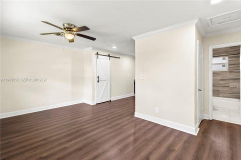 Villa ou maison à louer à Pompano Beach, Floride: 2 chambres, 145.86 m2 № 1998787 - photo 4