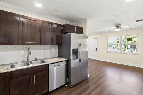 Villa ou maison à louer à Pompano Beach, Floride: 2 chambres, 145.86 m2 № 1998787 - photo 5