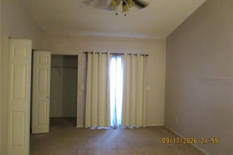 Townhouse in Brandon, Florida 2 bedrooms, 108.51 sq.m. № 2378367 - photo 18