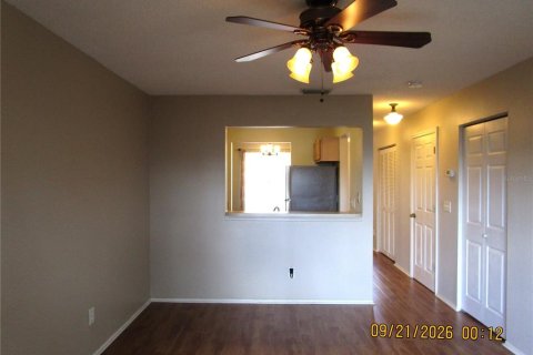 Townhouse in Brandon, Florida 2 bedrooms, 108.51 sq.m. № 2378367 - photo 14