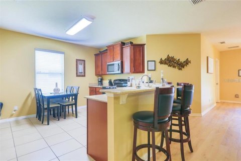 Villa ou maison à louer à Kissimmee, Floride: 5 chambres, 191.29 m2 № 2167842 - photo 6