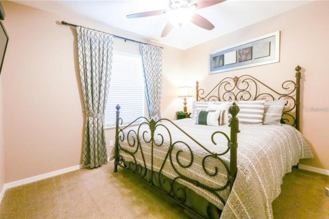Villa ou maison à louer à Kissimmee, Floride: 5 chambres, 191.29 m2 № 2167842 - photo 11