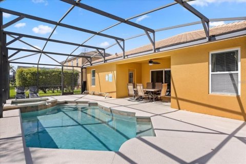 Villa ou maison à louer à Kissimmee, Floride: 5 chambres, 191.29 m2 № 2167842 - photo 2
