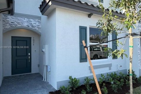 Adosado en Florida City, Florida 3 dormitorios, 134.34 m2 № 2059525