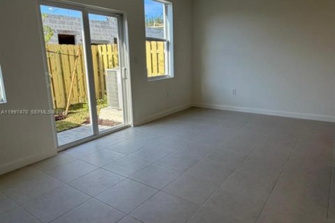 Touwnhouse à louer à Florida City, Floride: 3 chambres, 134.34 m2 № 2059525 - photo 14