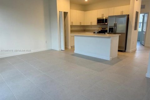 Touwnhouse à louer à Florida City, Floride: 3 chambres, 134.34 m2 № 2059525 - photo 10