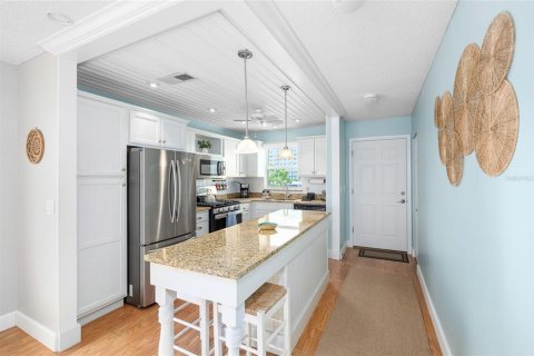 Copropriété à vendre à Gulfport, Floride: 2 chambres, 116.13 m2 № 1759959 - photo 4